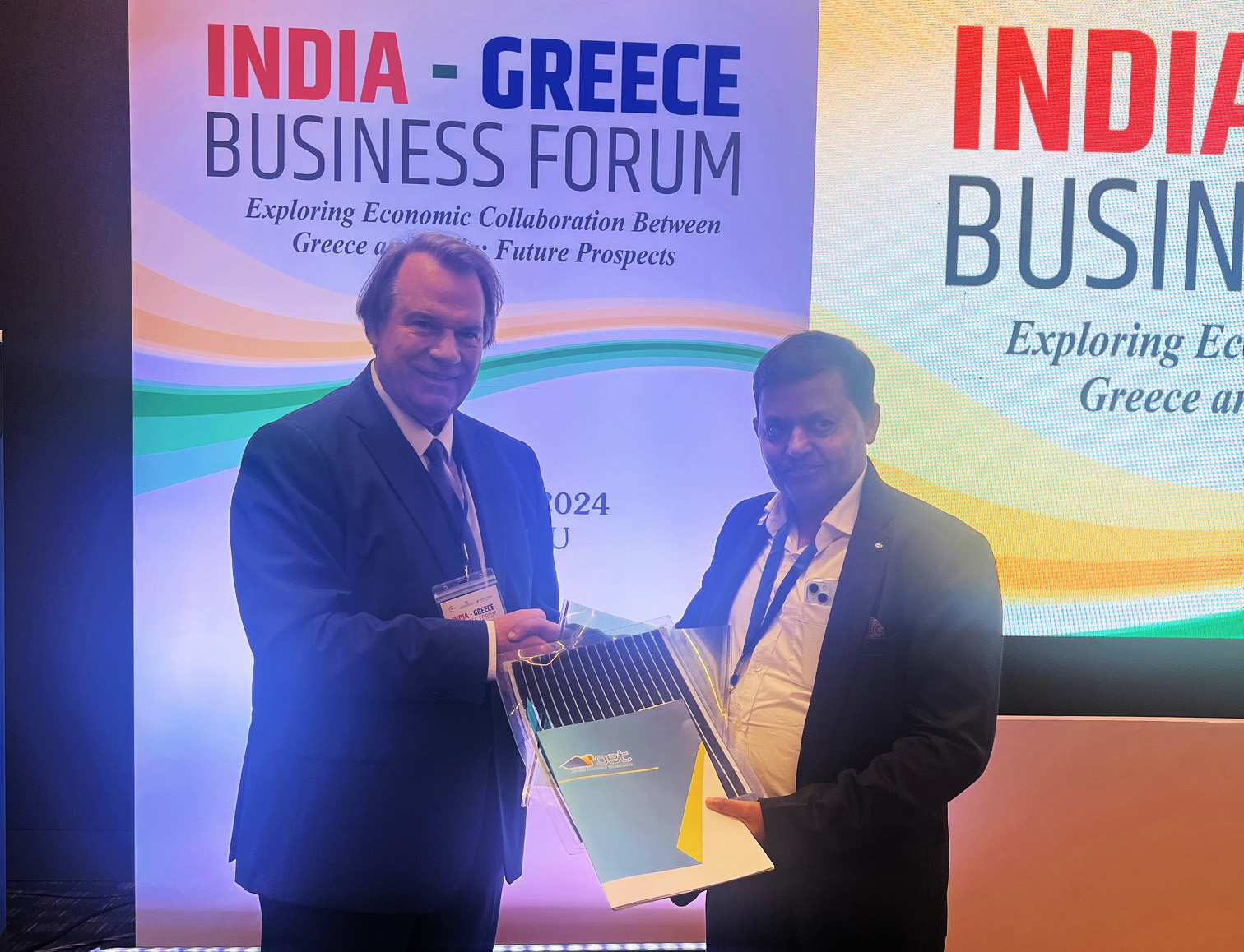The "Silicon Valley" of India meets the company Organic Electronic Technologies & the Greek Nanotechnology Ecosystem (in Greek)